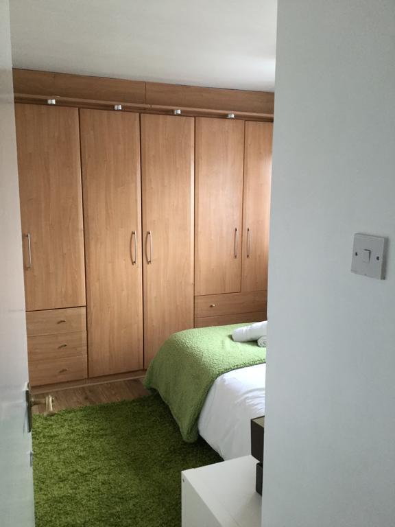 4 Bed House Next To Basildon Town Centre Βίλα Εξωτερικό φωτογραφία