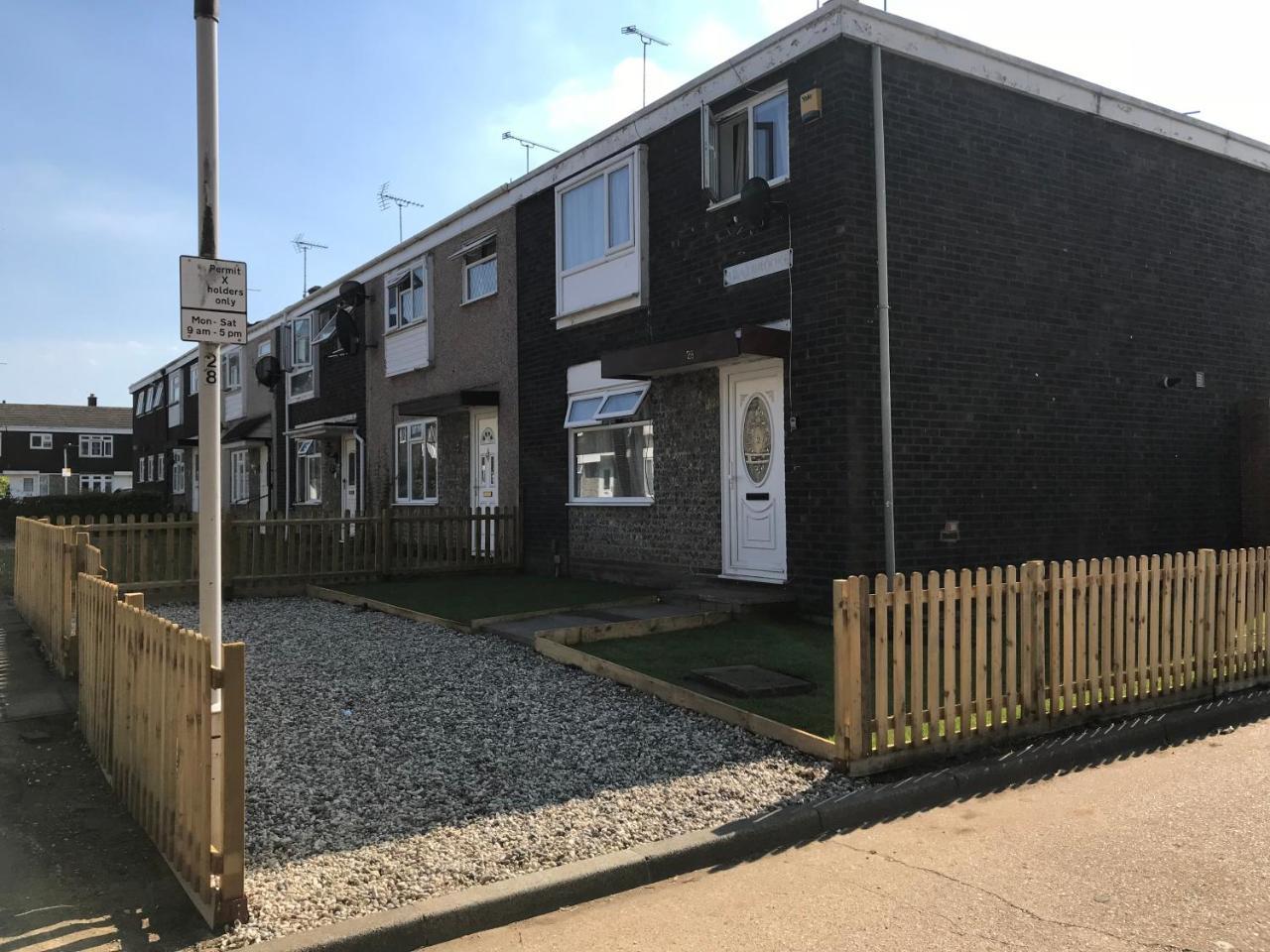 4 Bed House Next To Basildon Town Centre Βίλα Εξωτερικό φωτογραφία
